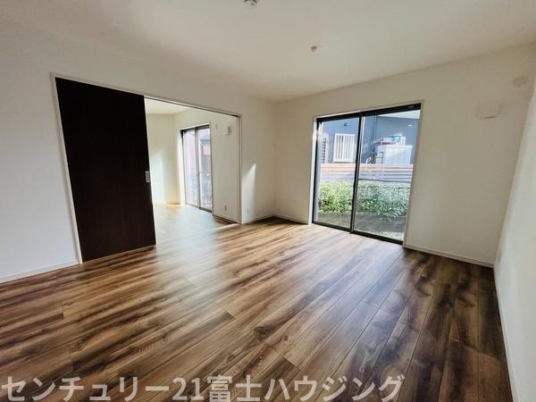 茅ヶ崎市下町屋2丁目　新築戸建　全１棟