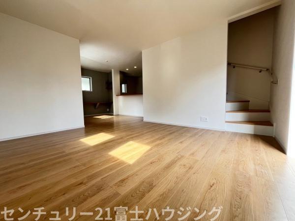 藤沢市白旗4丁目5期　新築2号棟　全2棟