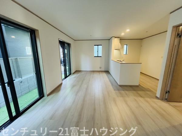 藤沢市本町４丁目の新築一戸建