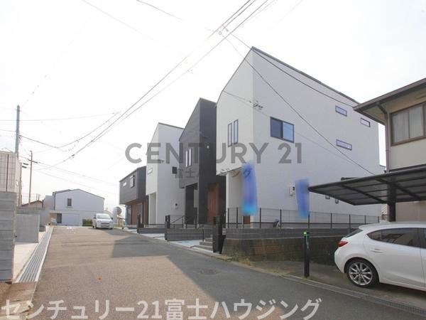 藤沢市善行2丁目　新築戸建　2号棟　全5棟