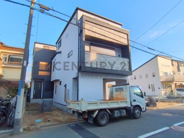 藤沢市辻堂元町2丁目　新築分譲住宅　2号棟　全3棟
