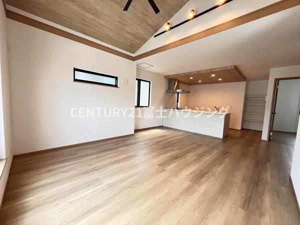 藤沢市片瀬3丁目　新築戸建　1号棟　全2棟
