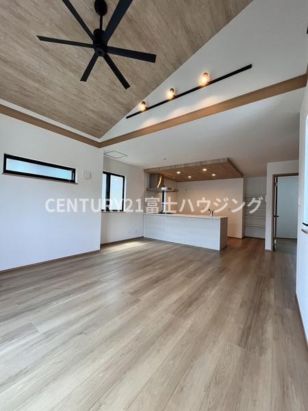 藤沢市片瀬3丁目　新築戸建　1号棟　全2棟