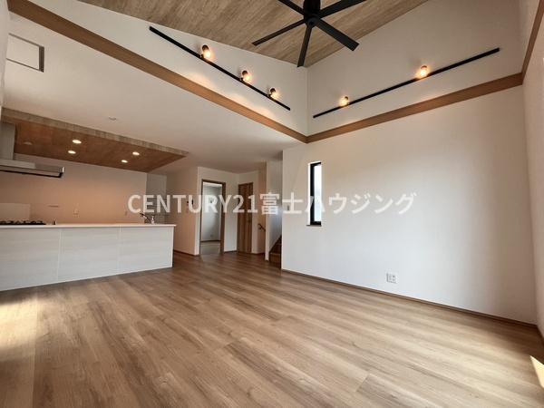 藤沢市片瀬3丁目　新築戸建　1号棟　全2棟
