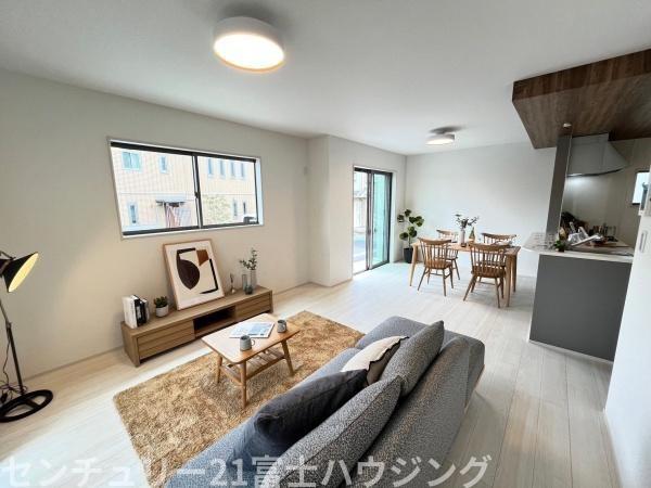 藤沢市辻堂太平台1丁目　新築戸建1号棟　全3棟