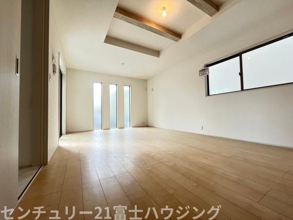 藤沢市辻堂太平台1丁目　新築戸建2号棟　全3棟