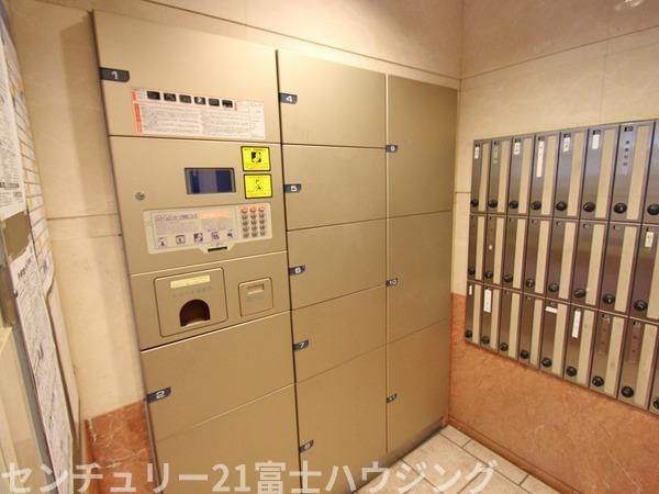 サーパス茅ヶ崎駅前