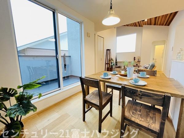 藤沢市片瀬山１丁目の中古一戸建て
