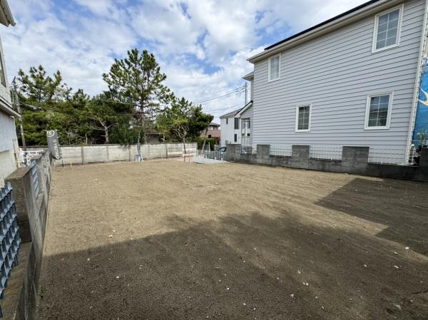 藤沢市鵠沼松が岡4丁目　条件無売地　全1区画