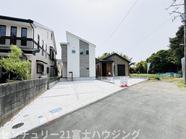 藤沢市遠藤　新築1号棟　全2棟