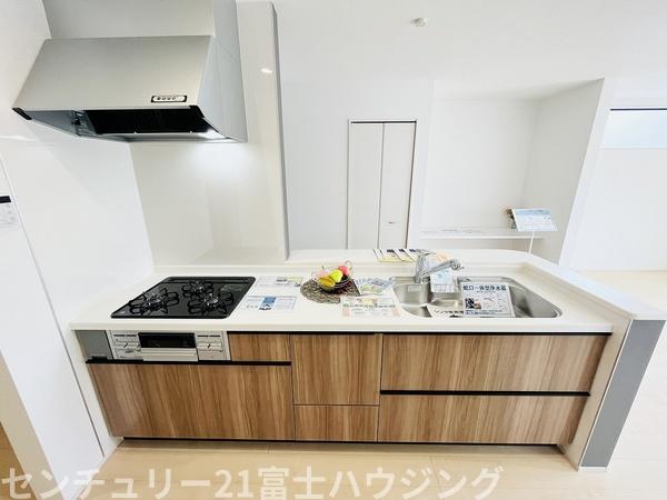 藤沢市石川5丁目　新築3号棟　全3棟