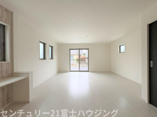 茅ヶ崎市柳島1期　新築戸建1号棟　全2棟