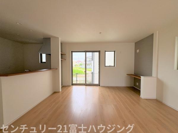 茅ヶ崎市柳島1期　新築戸建2号棟　全2棟
