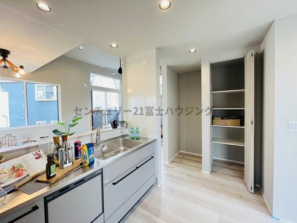 藤沢市辻堂３丁目　新築2号棟　全2棟