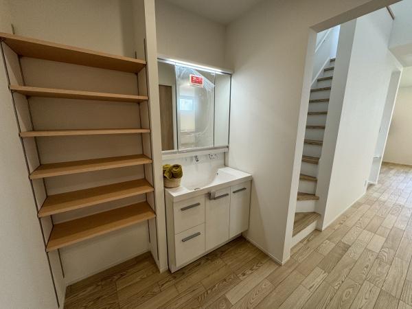 茅ヶ崎市美住町　新築戸建1号棟　全4棟
