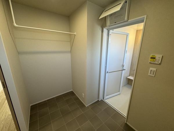 茅ヶ崎市美住町　新築戸建1号棟　全4棟