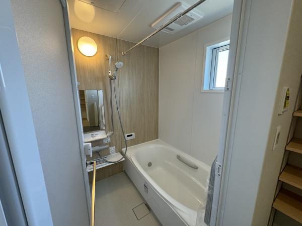 茅ヶ崎市美住町　新築戸建1号棟　全4棟