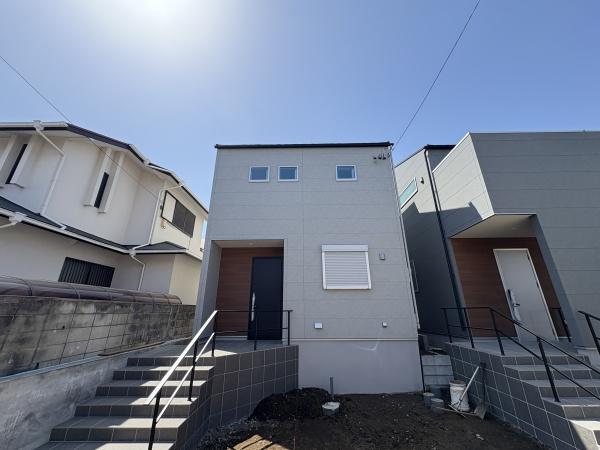 茅ヶ崎市美住町　新築戸建1号棟　全4棟