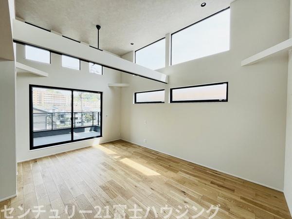 藤沢市本藤沢3丁目　新築戸建　全1棟