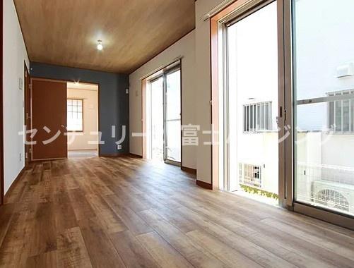 藤沢市西富1丁目　中古戸建