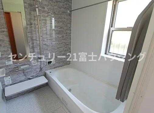 藤沢市西富１丁目の中古一戸建て