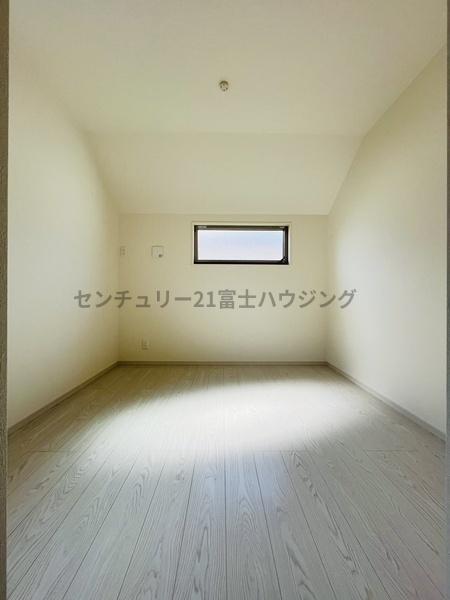 茅ヶ崎市高田2期　新築戸建2号棟　全2棟