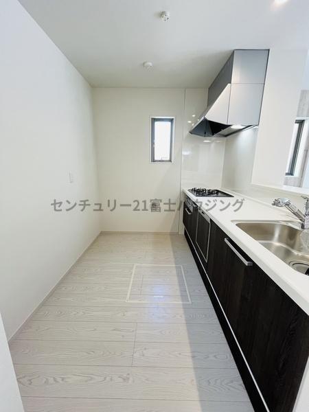 茅ヶ崎市高田2期　新築戸建2号棟　全2棟