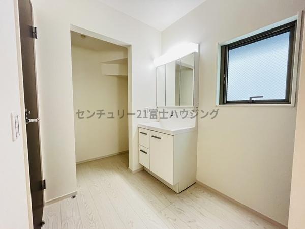 茅ヶ崎市高田2期　新築戸建2号棟　全2棟