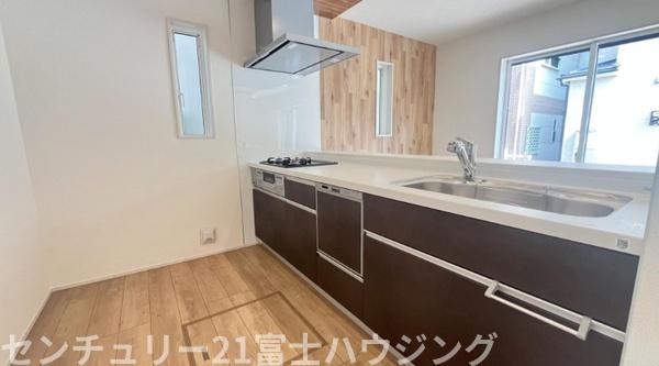 茅ヶ崎市中島　新築戸建2号棟　全3区画