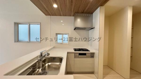 茅ヶ崎市赤羽根　新築戸建　2号棟　全2棟