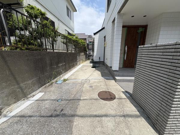 藤沢市本藤沢３丁目の中古一戸建て