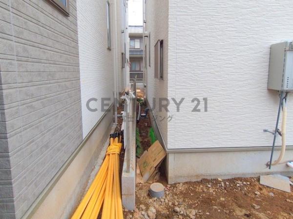 茅ヶ崎市柳島1丁目689番　新築B号棟　全3棟