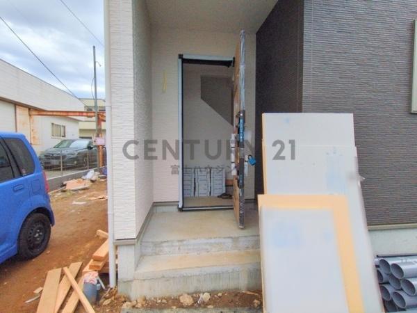 茅ヶ崎市柳島1丁目689番　新築B号棟　全3棟