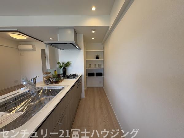 グランシティ湘南海岸マリナージュスクエア