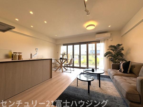 グランシティ湘南海岸マリナージュスクエア