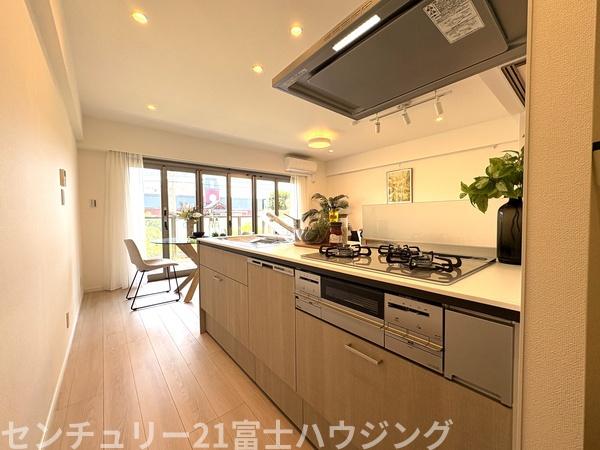 グランシティ湘南海岸マリナージュスクエア