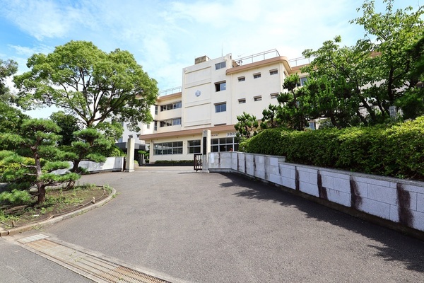 平塚市桃浜町の中古一戸建て(平塚市立花水小学校)