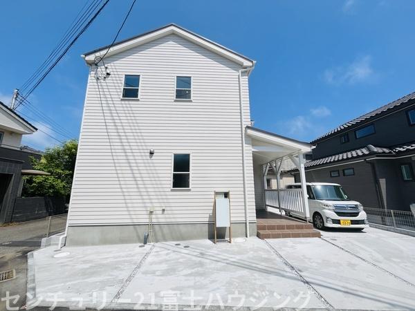 茅ヶ崎市浜竹４丁目の新築一戸建