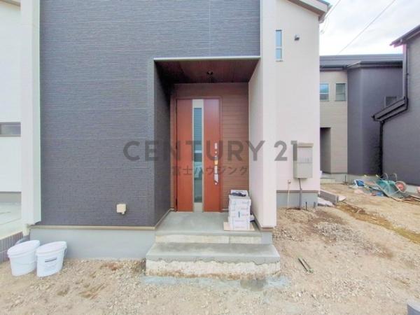 藤沢市羽鳥5丁目 新築1号棟 全3棟(玄関)