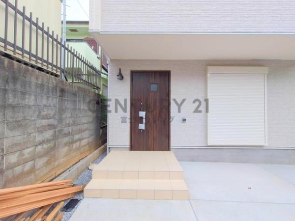 藤沢市善行3丁目　新築2号棟　全3棟