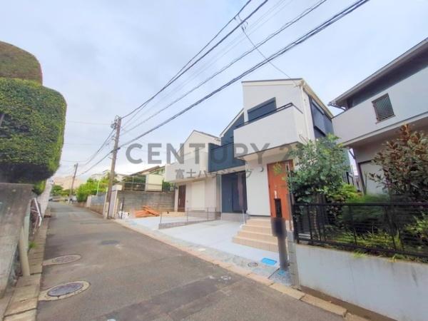 藤沢市善行3丁目　新築2号棟　全3棟