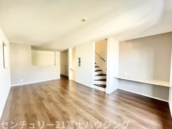 茅ヶ崎市菱沼1丁目　新築戸建B号棟　全2棟