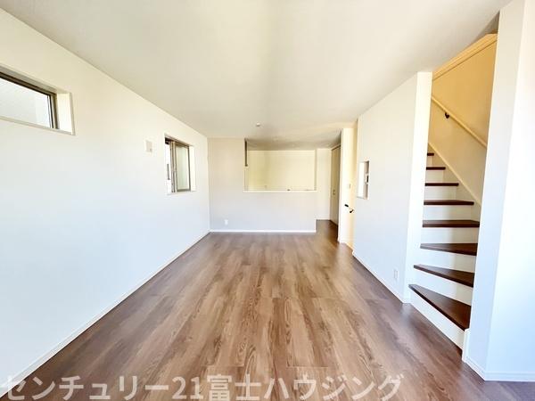 茅ヶ崎市菱沼1丁目　新築戸建B号棟　全2棟