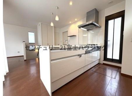 茅ヶ崎市菱沼１丁目の中古一戸建て