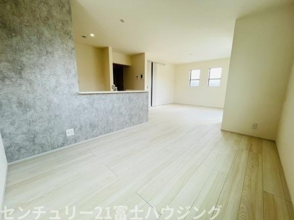 茅ヶ崎市萩園第2　新築戸建1号棟　全3棟