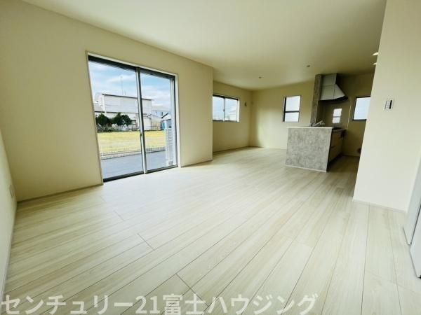 茅ヶ崎市萩園第2　新築戸建1号棟　全3棟