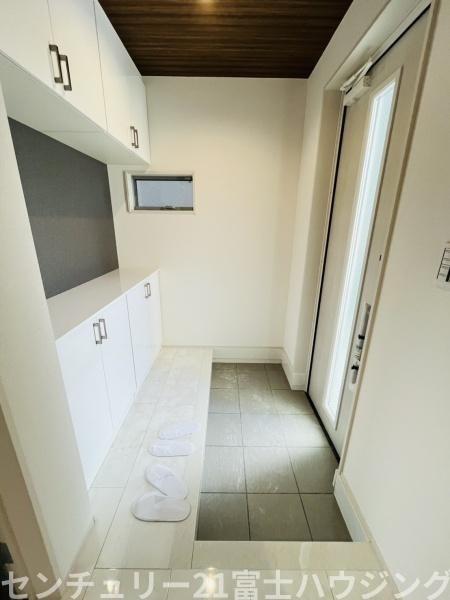 茅ヶ崎市萩園第2　新築戸建2号棟　全3棟