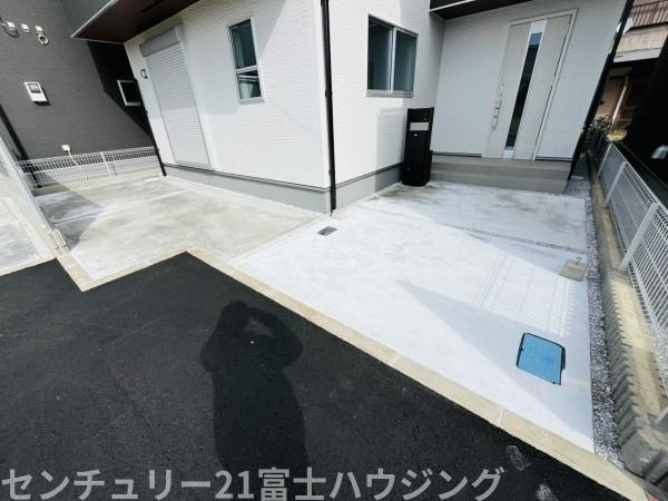 茅ヶ崎市萩園第2　新築戸建2号棟　全3棟