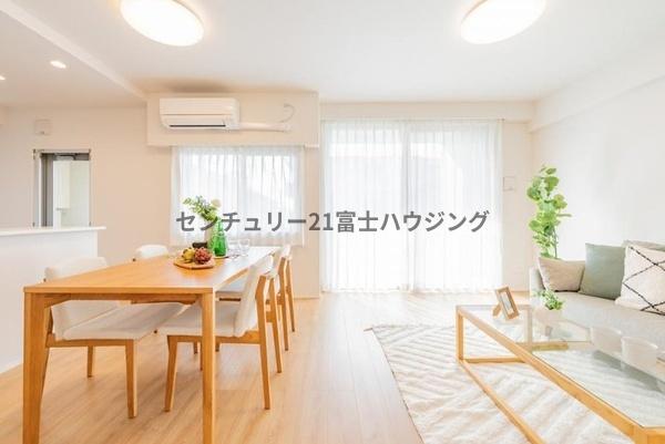 グラン・コート湘南茅ヶ崎(リビング)