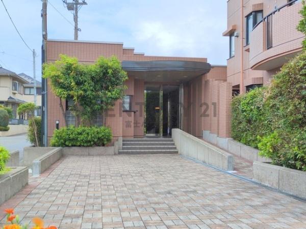 ディアハイム茅ヶ崎(エントランス)